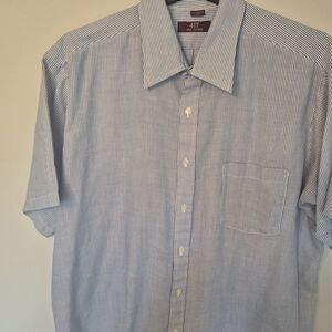 Van Heusen Men's White and Blue Striped Shirt